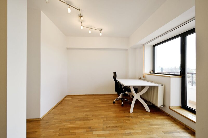 Bd. Unirii 12, Fantani, Casa Poporului, vedere Mitropolie.