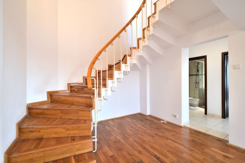 Bd. Unirii 12, Fantani, Casa Poporului, vedere Mitropolie.